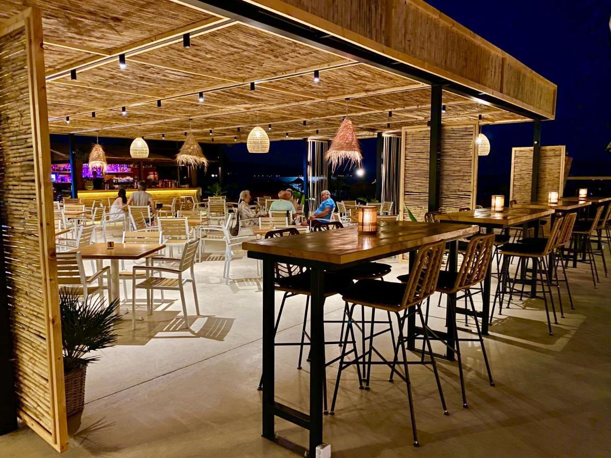 Zoom Beach Hotel Kandia Exterior photo